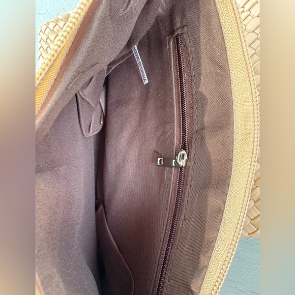 New Large Woven Vegan Leather Tote Bag with Matching Clutch – Beige - Picture 9 of 14